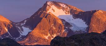 WildGreenland.com: Petualangan Hiking dan Glacier Tour di Alam Liar Greenland